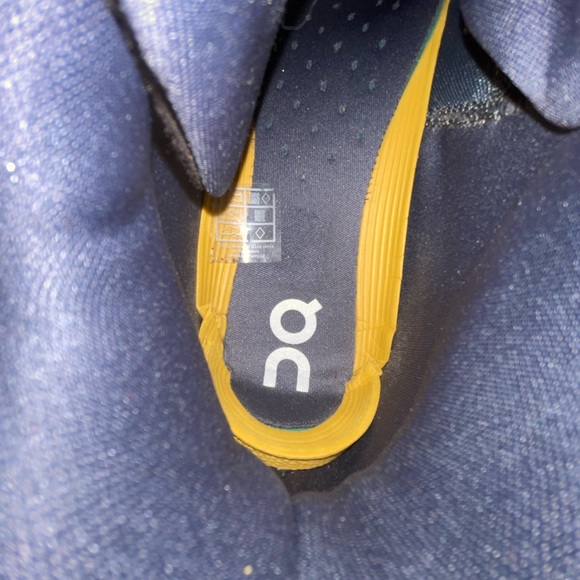 On cloud performance boots - Picture 5 of 7